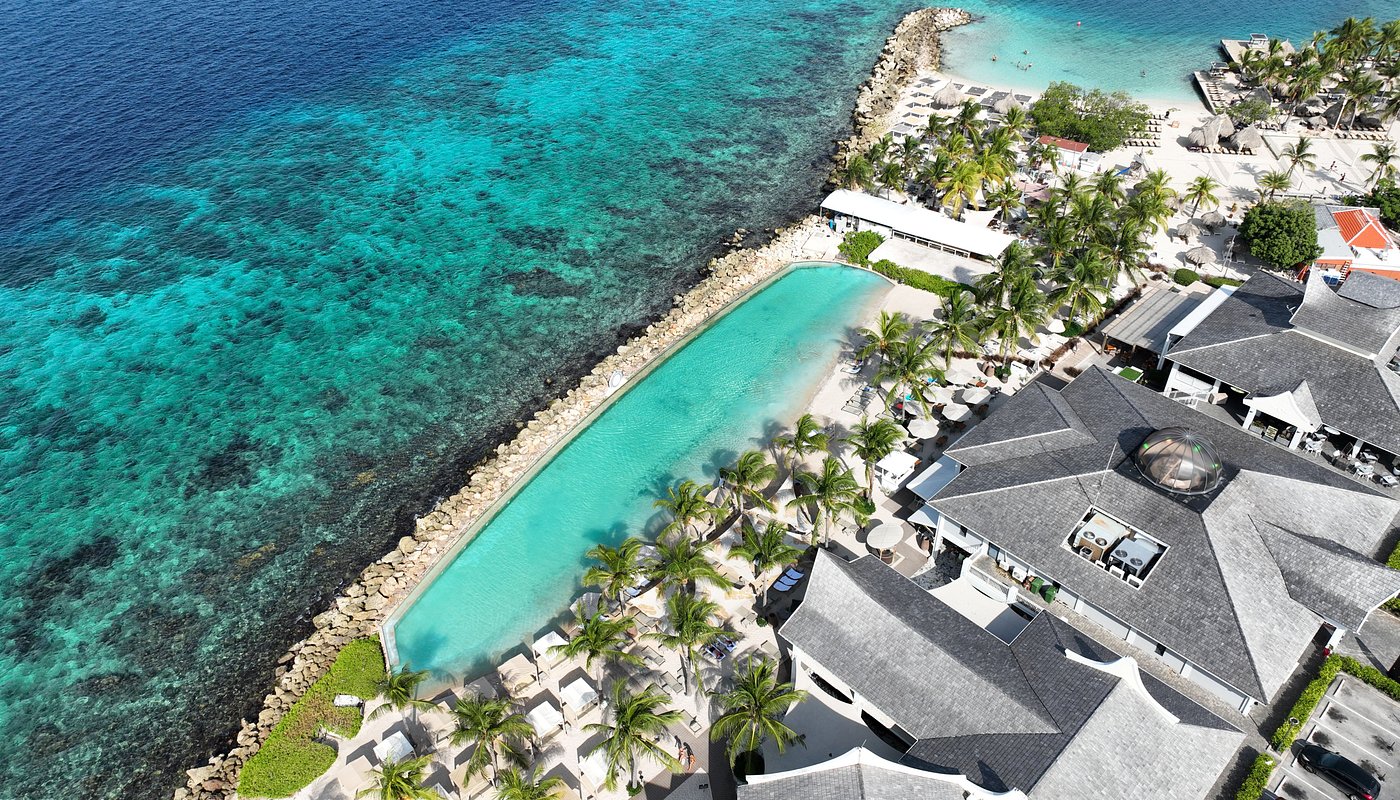 Papagayo Beach Club